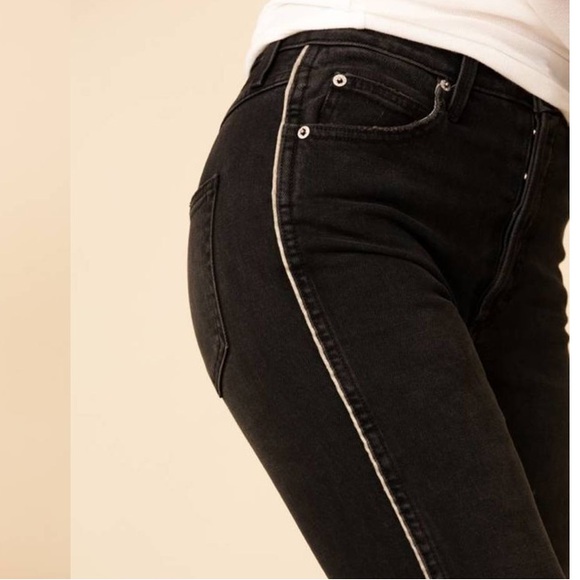 AMO Chloe Crop with Piping Black Natural Wash Jeans, Size 25 - Picture 3 of 10